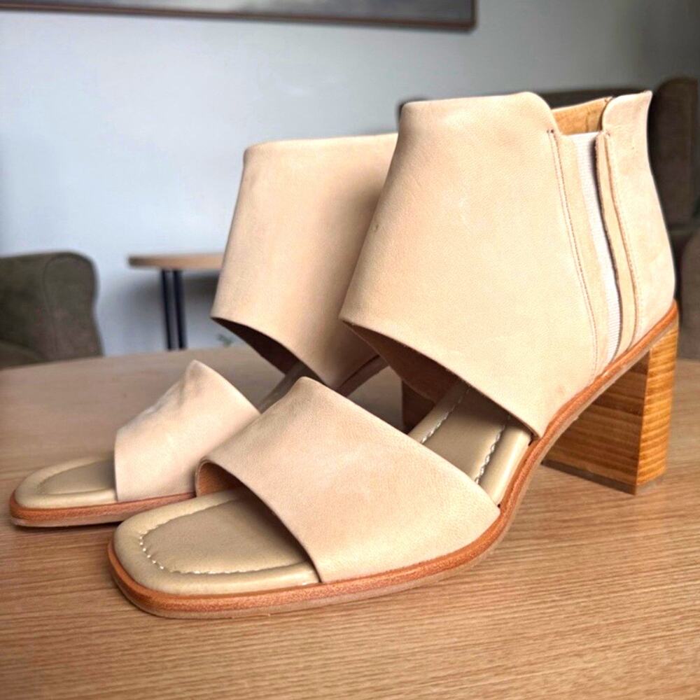 Söfft Women’s Size 11 Nude Peep Toe Wedge Sandals Ankle Zip NWOB